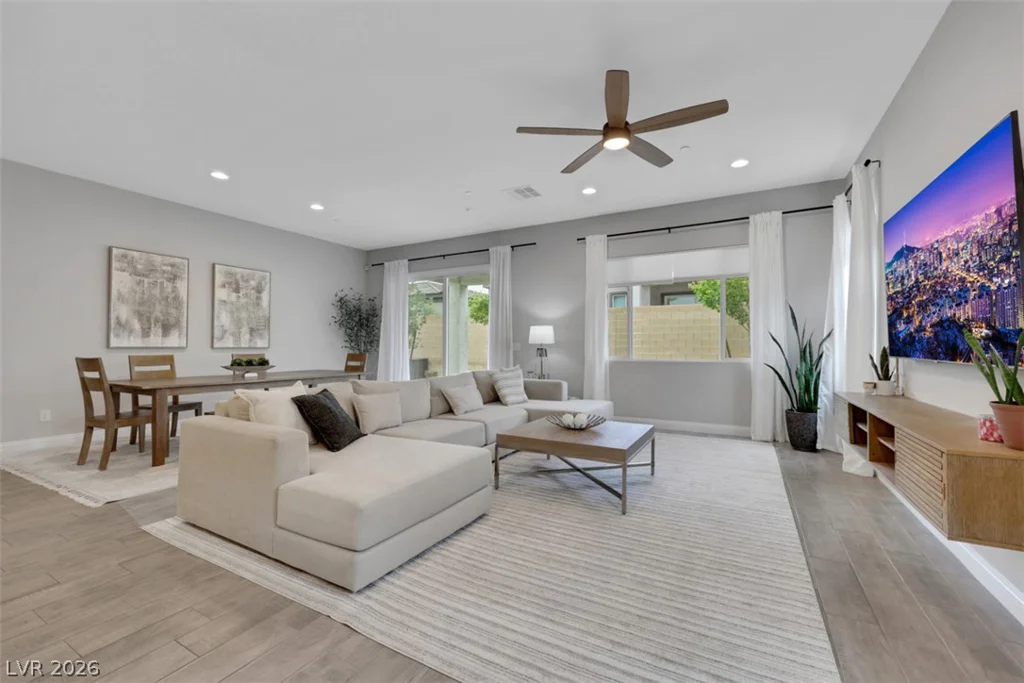 812 Klamath Springs, Henderson, NV 89011