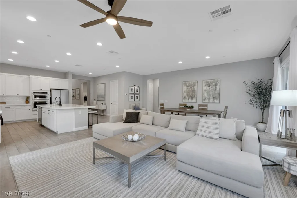812 Klamath Springs, Henderson, NV 89011