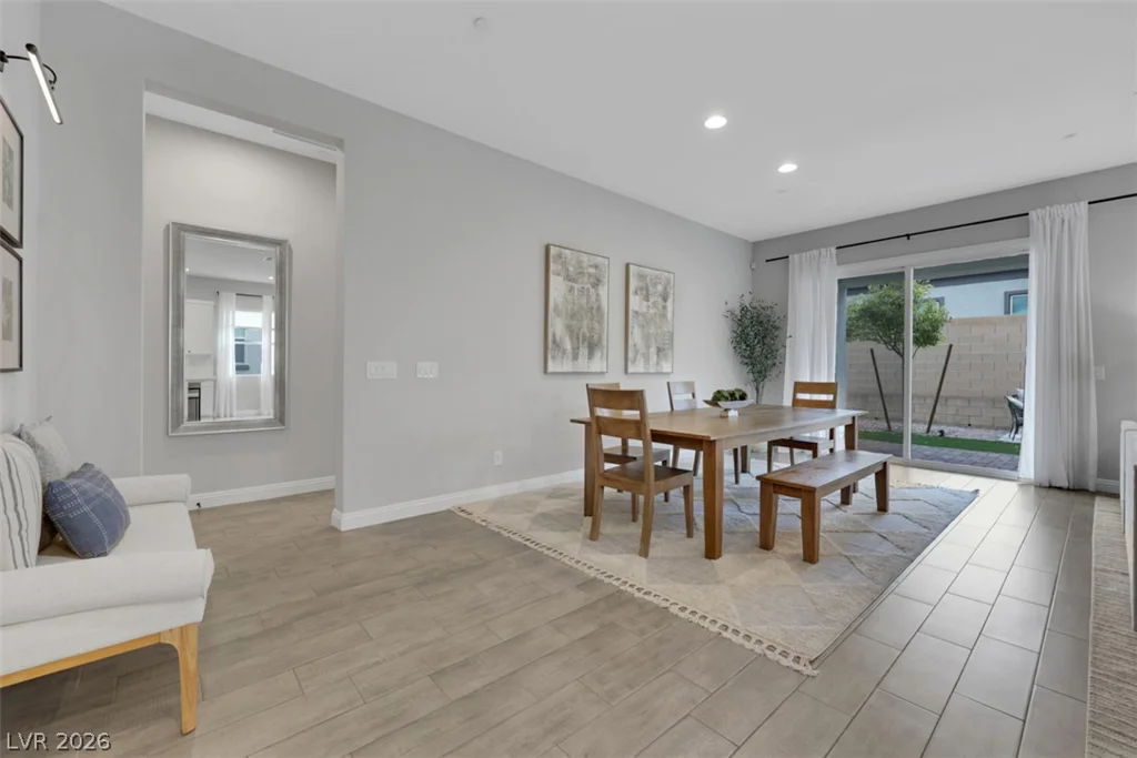 812 Klamath Springs, Henderson, NV 89011