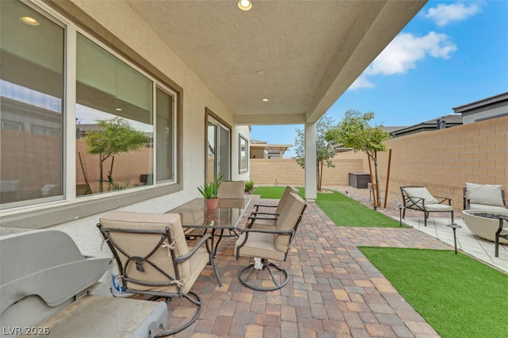 812 Klamath Springs, Henderson, NV 89011