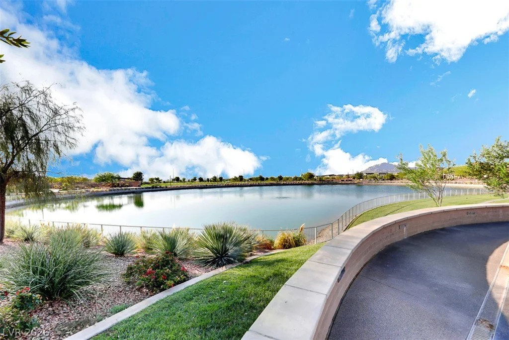 812 Klamath Springs, Henderson, NV 89011
