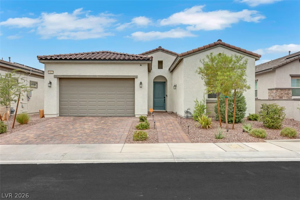 812 Klamath Springs, Henderson, NV 89011