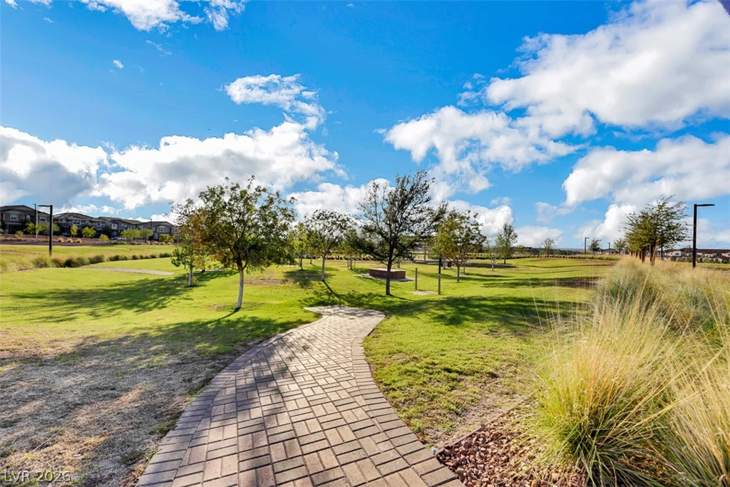 812 Klamath Springs, Henderson, NV 89011