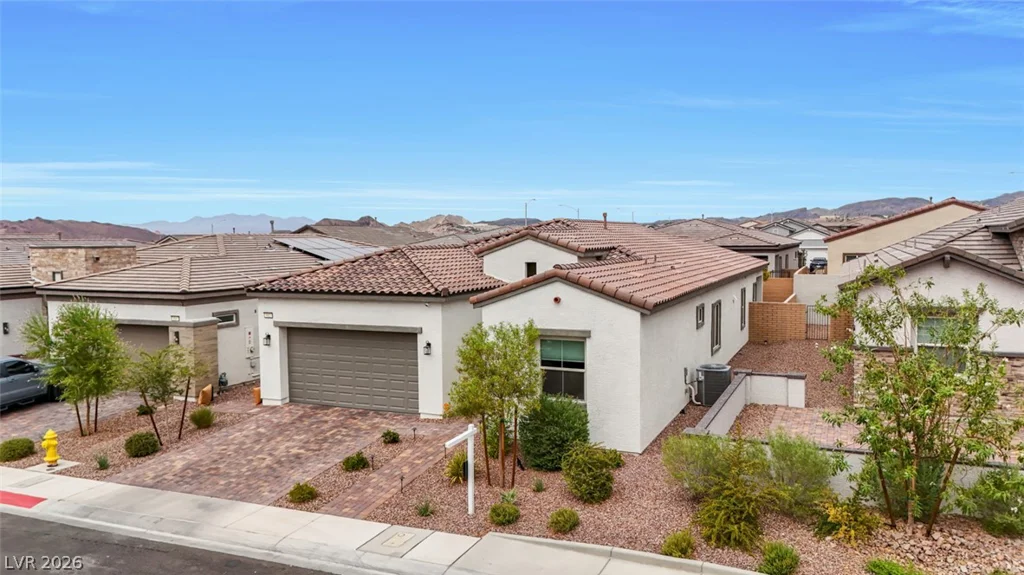 812 Klamath Springs, Henderson, NV 89011