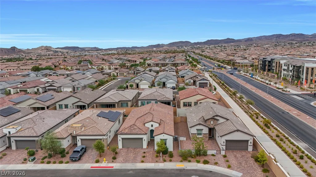 812 Klamath Springs, Henderson, NV 89011