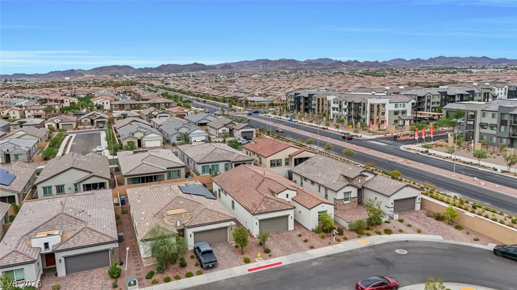 812 Klamath Springs, Henderson, NV 89011