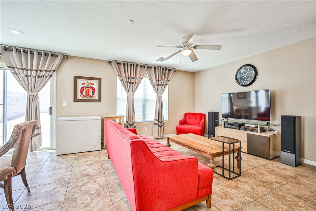 9965 Lorian, Las Vegas, NV 89183