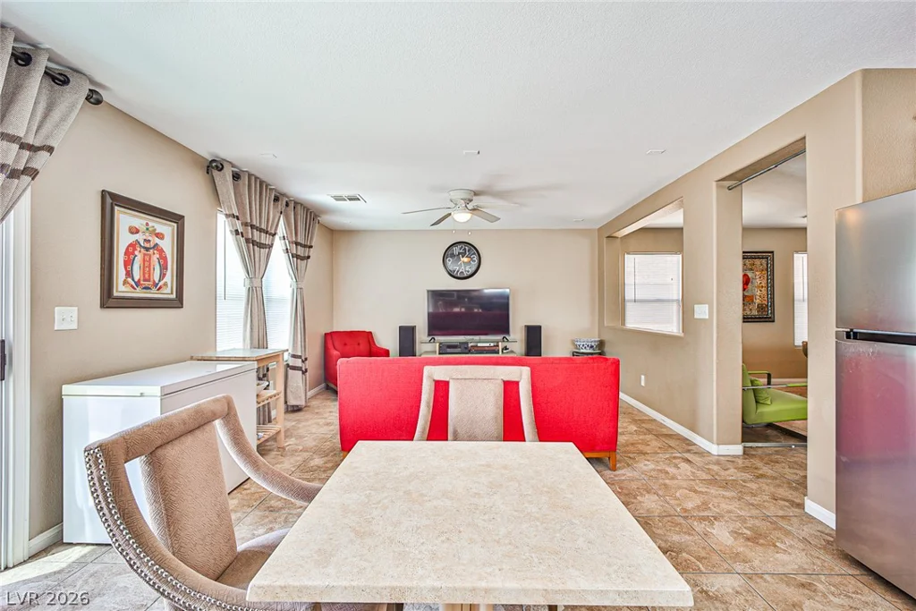 9965 Lorian, Las Vegas, NV 89183