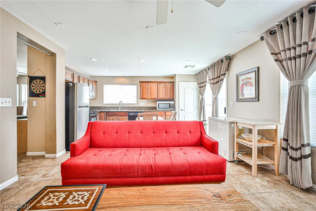 9965 Lorian, Las Vegas, NV 89183