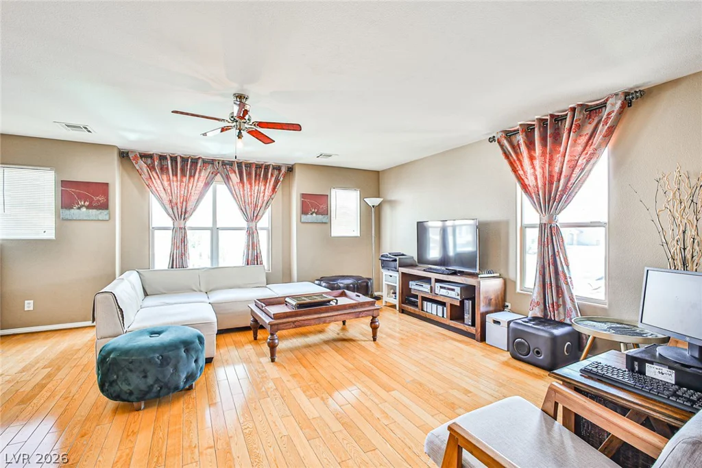 9965 Lorian, Las Vegas, NV 89183