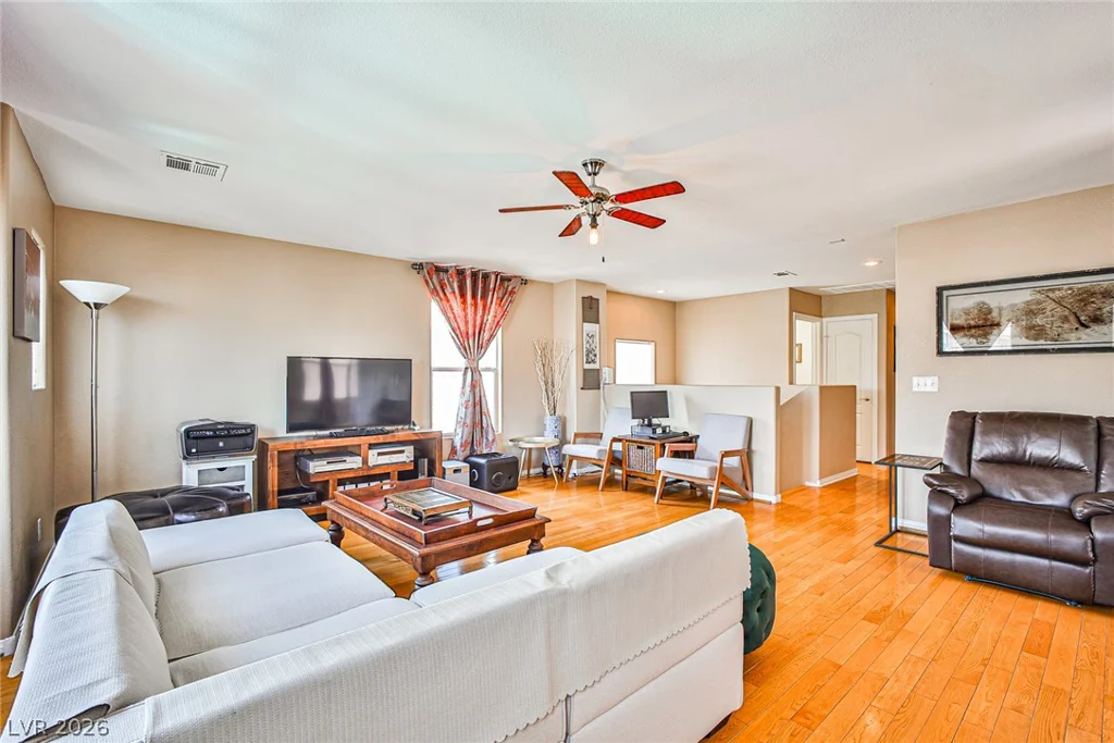 9965 Lorian, Las Vegas, NV 89183