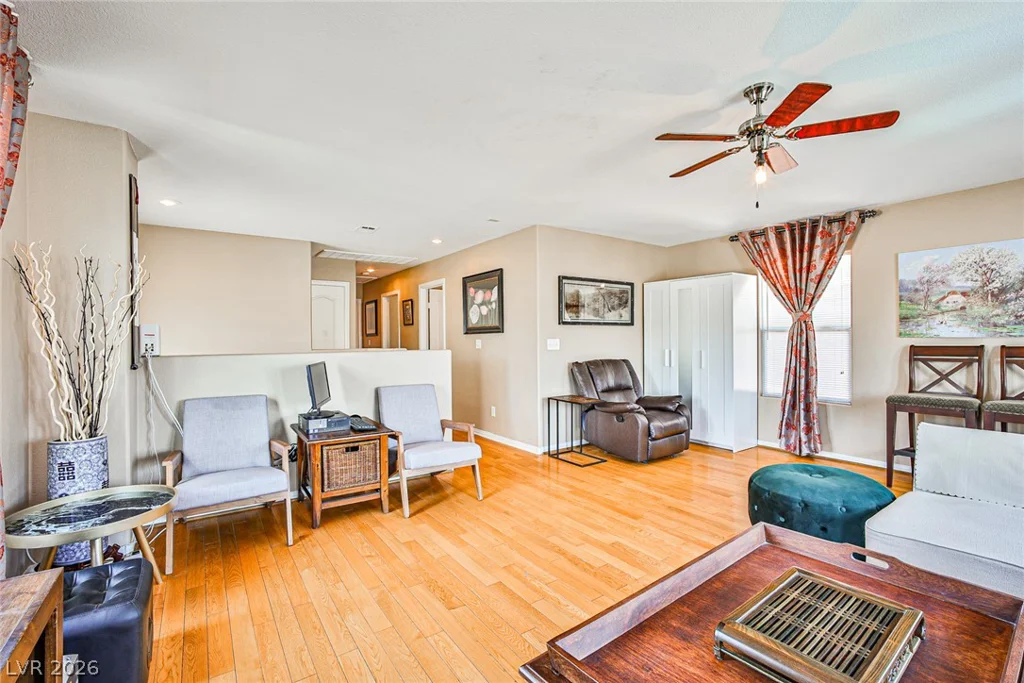 9965 Lorian, Las Vegas, NV 89183
