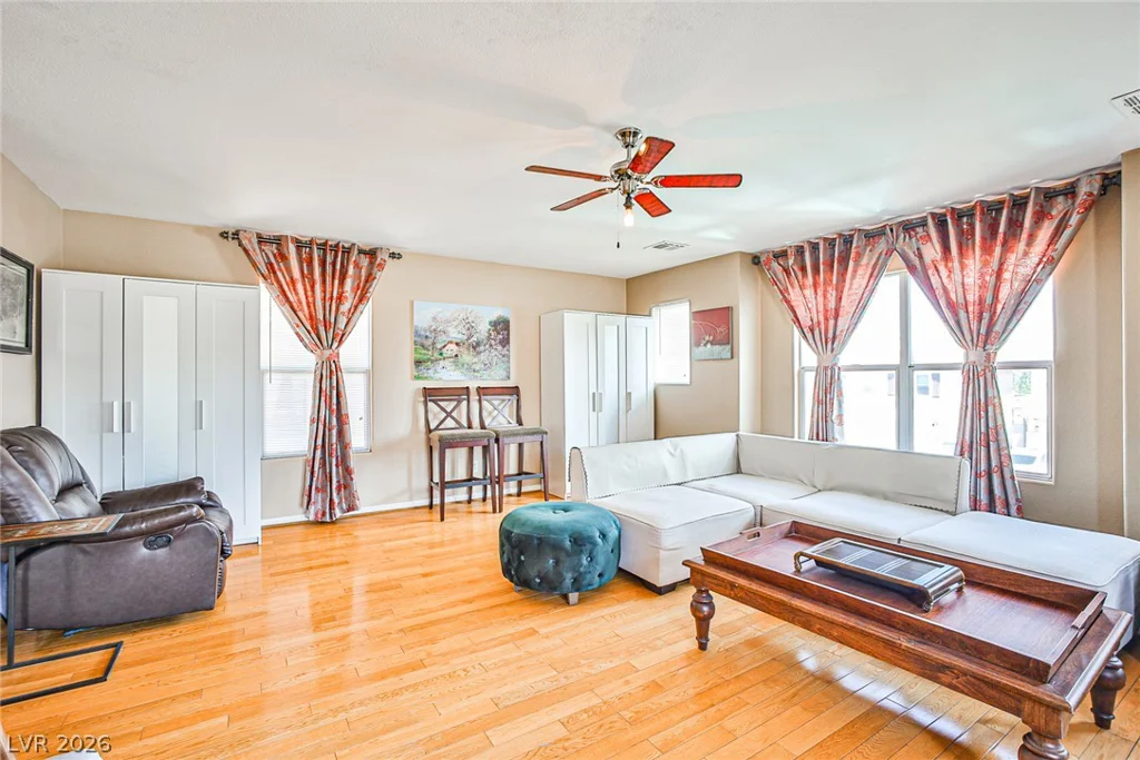 9965 Lorian, Las Vegas, NV 89183