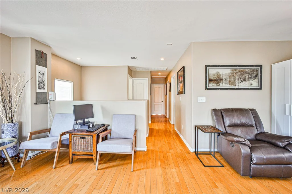 9965 Lorian, Las Vegas, NV 89183