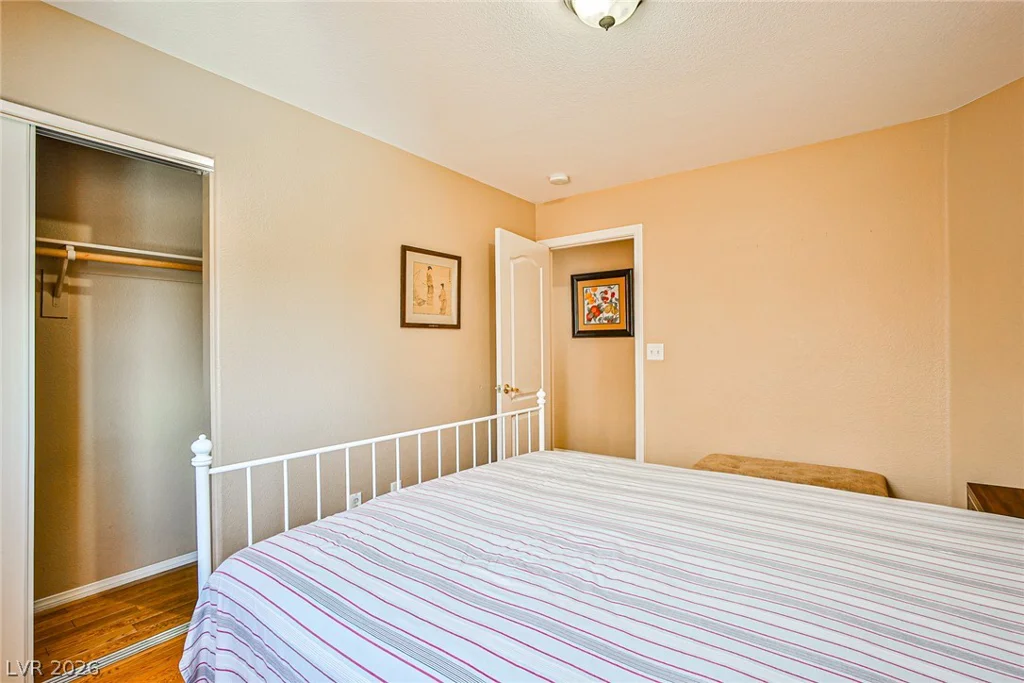 9965 Lorian, Las Vegas, NV 89183