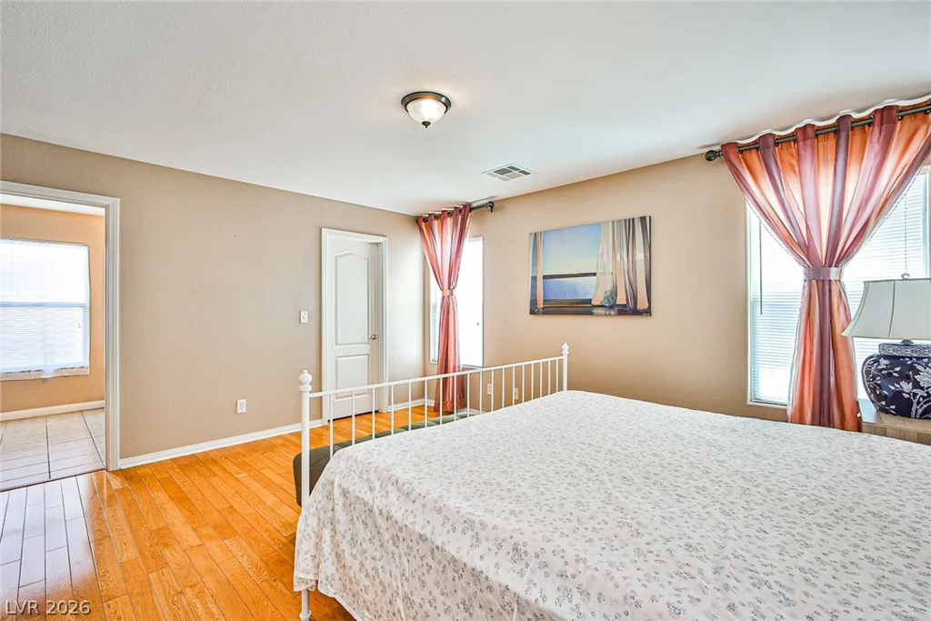 9965 Lorian, Las Vegas, NV 89183