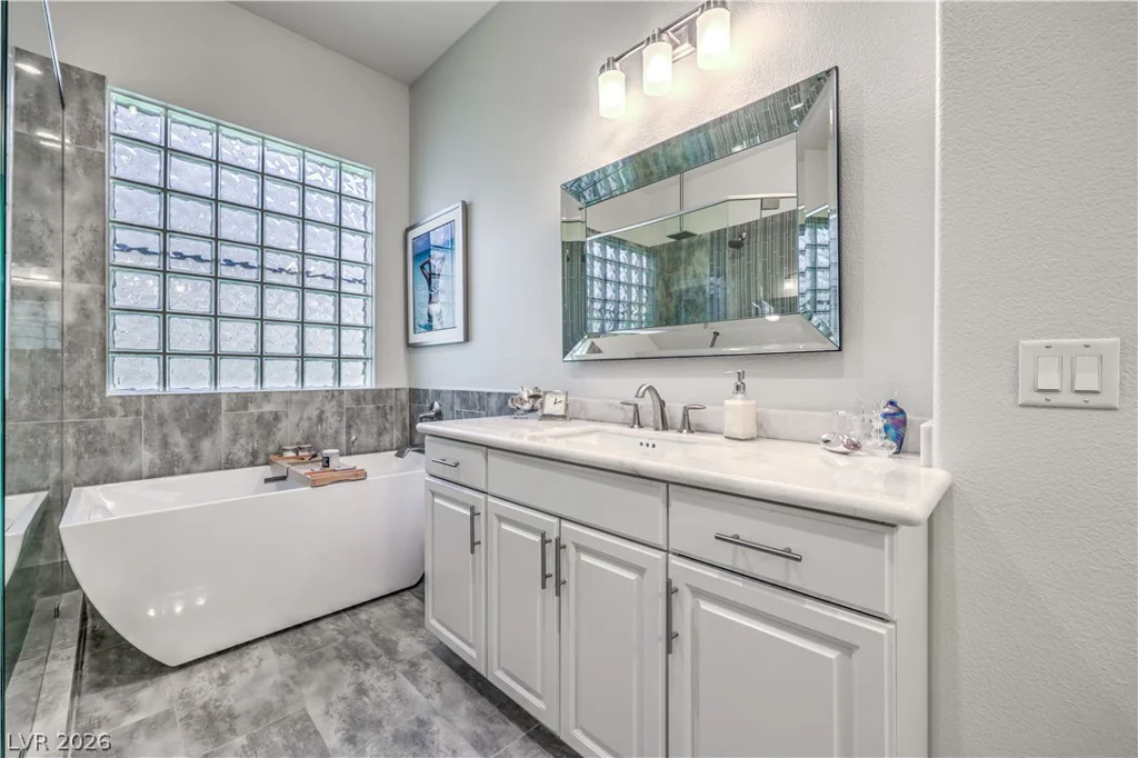 7166 Frontier Hills, Las Vegas, NV 89113