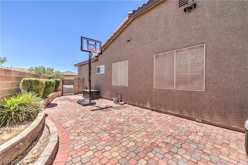 7166 Frontier Hills, Las Vegas, NV 89113