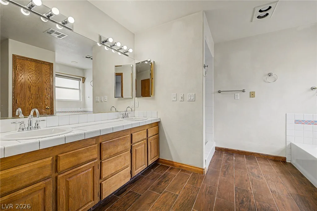 5935 Campbell, Las Vegas, NV 89149