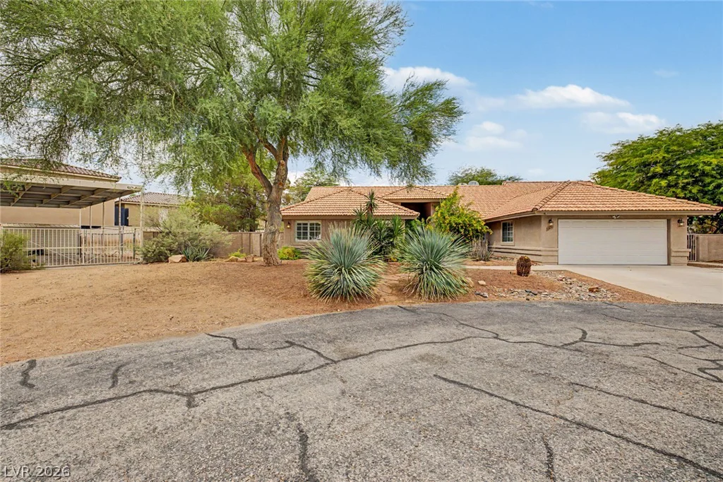 5935 Campbell, Las Vegas, NV 89149