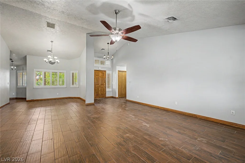 5935 Campbell, Las Vegas, NV 89149