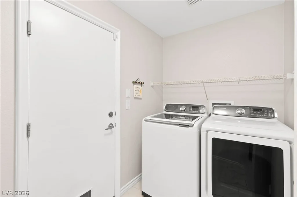 8156 Waltons Mill, Las Vegas, NV 89131