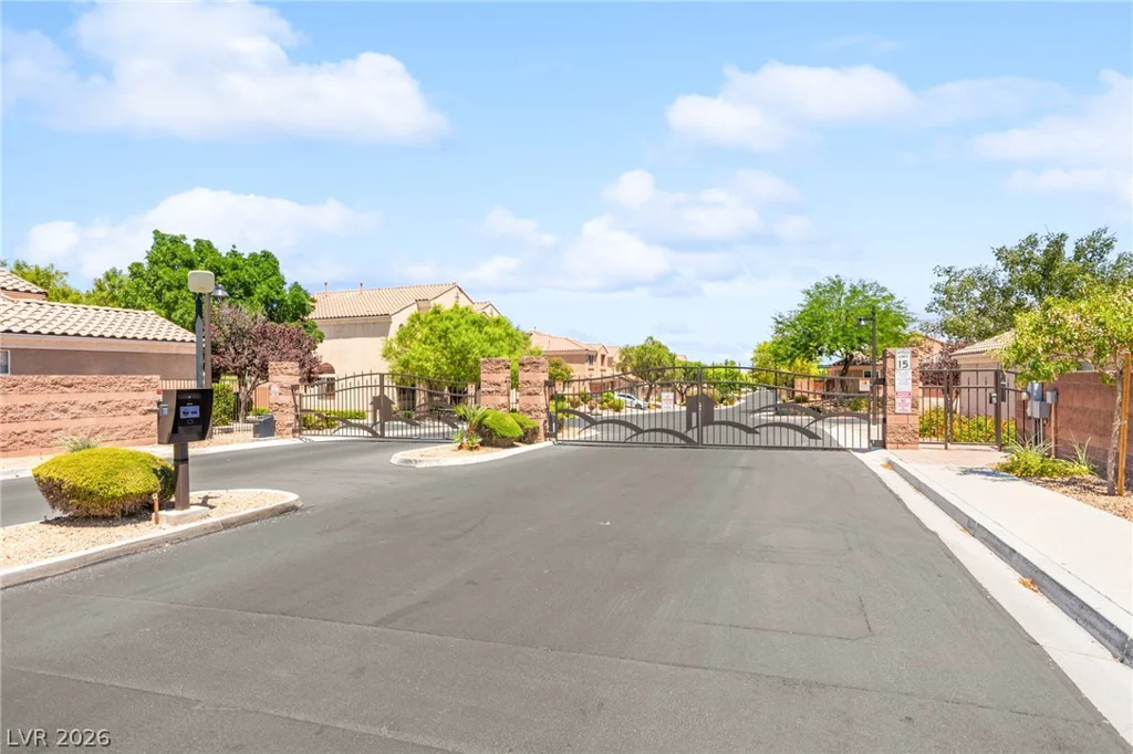 8156 Waltons Mill, Las Vegas, NV 89131