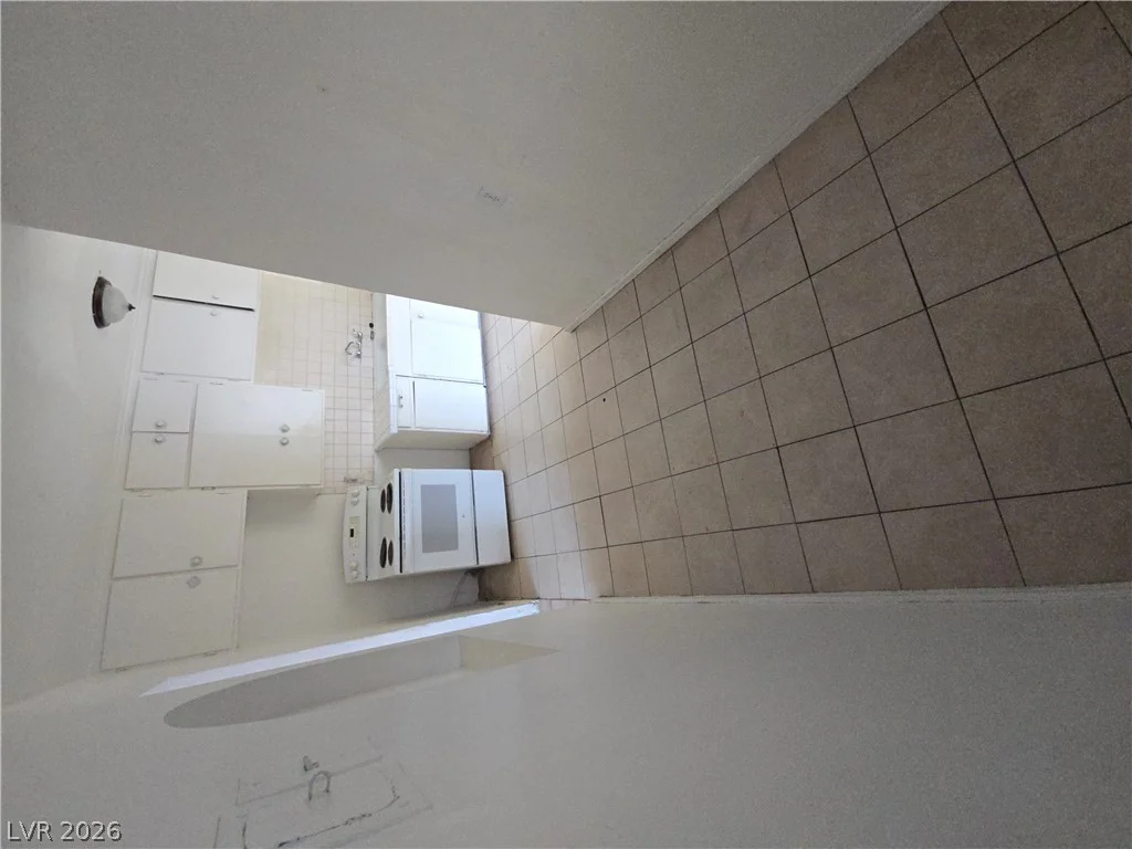 700 Biltmore, Las Vegas, NV 89101