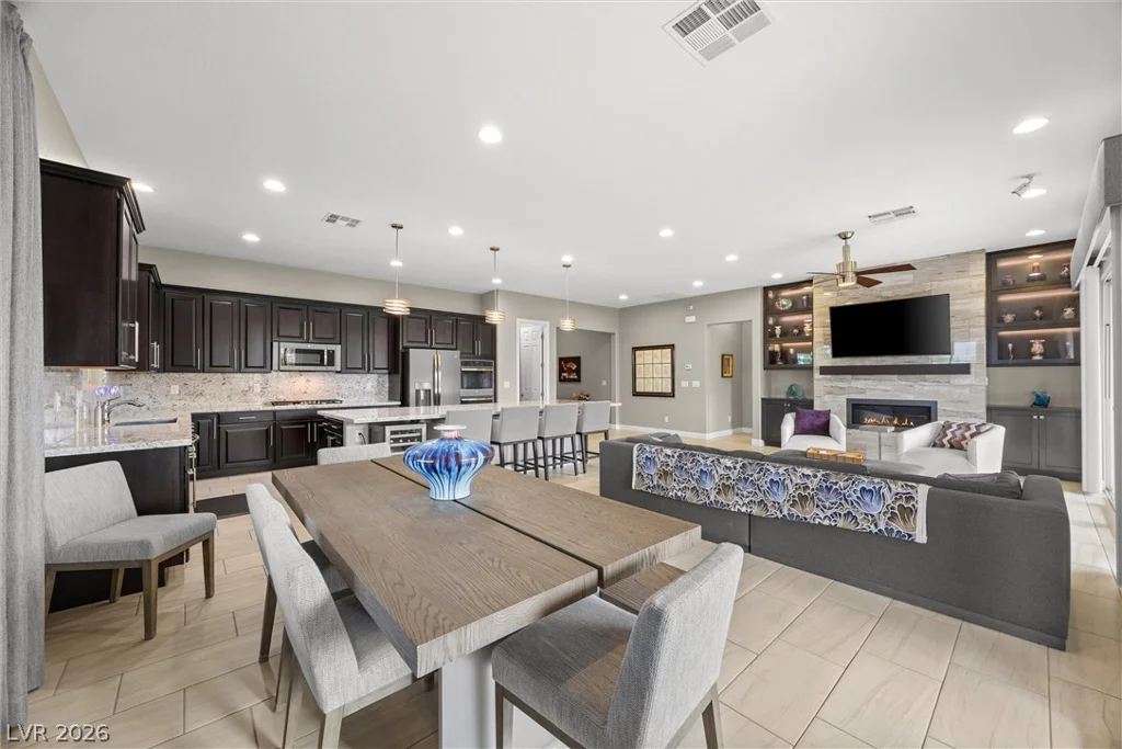 6820 Velvet Snow, Las Vegas, NV 89149