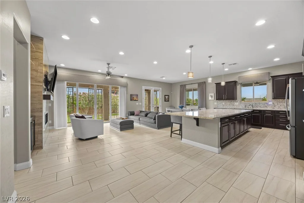 6820 Velvet Snow, Las Vegas, NV 89149