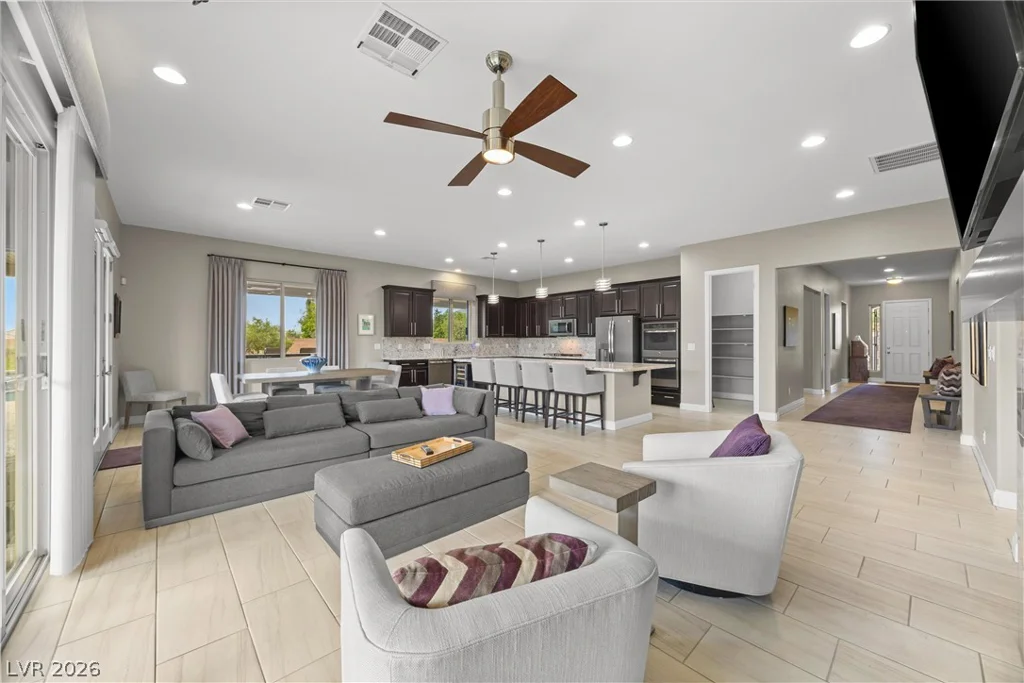 6820 Velvet Snow, Las Vegas, NV 89149