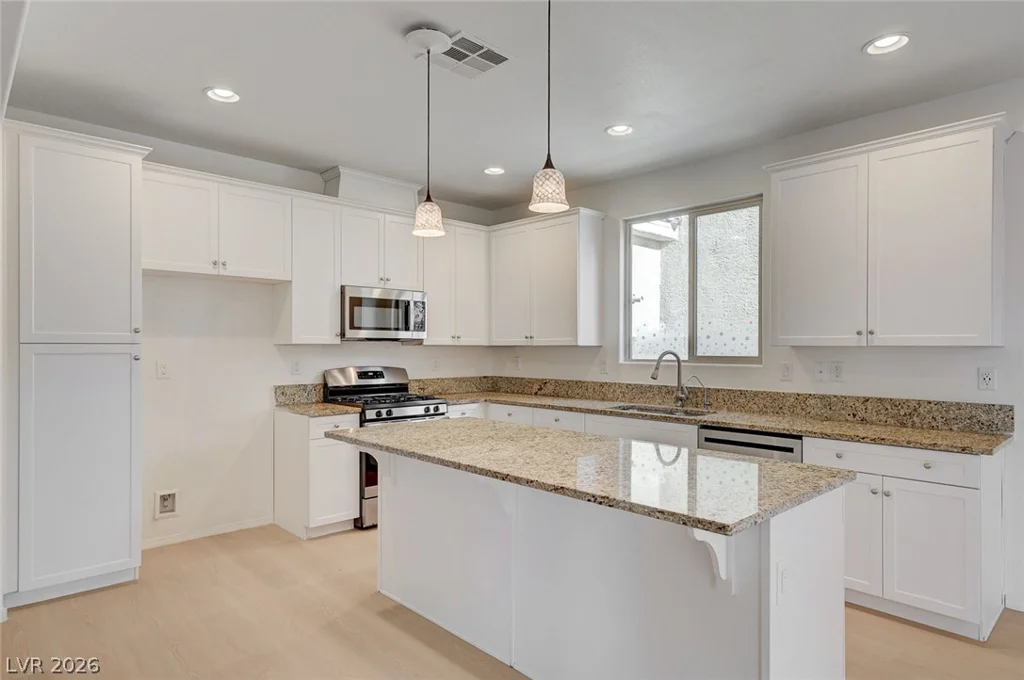 5831 Sleepy Willow, Las Vegas, NV 89148