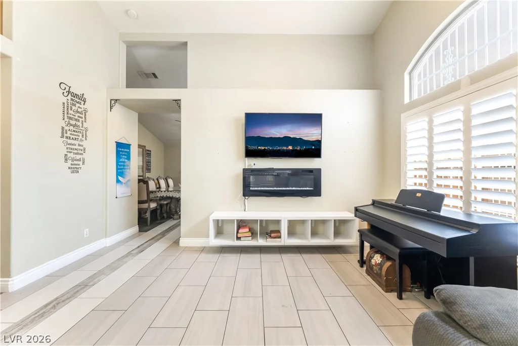 1889 Cane Hill, Las Vegas, NV 89142