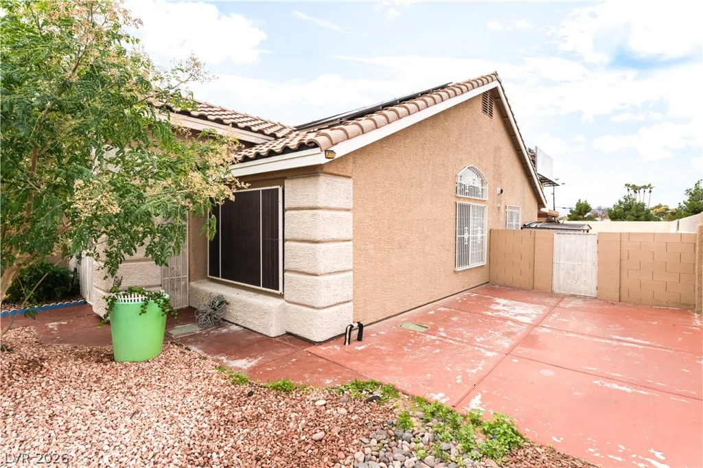 1889 Cane Hill, Las Vegas, NV 89142
