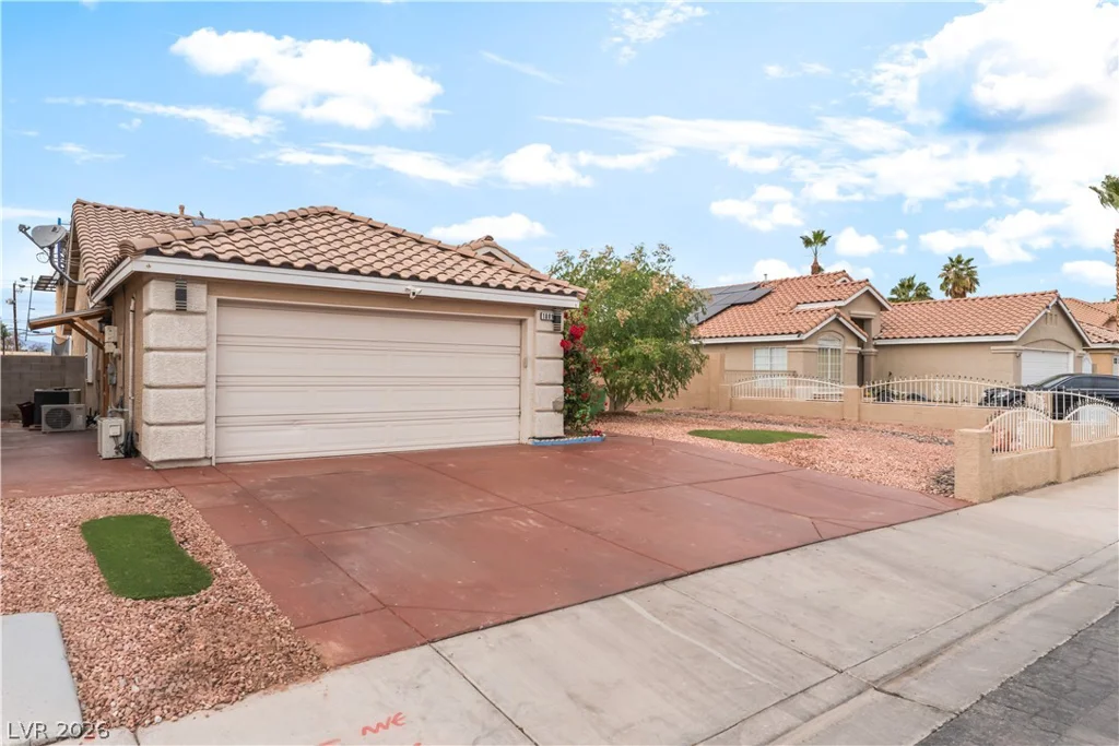 1889 Cane Hill, Las Vegas, NV 89142