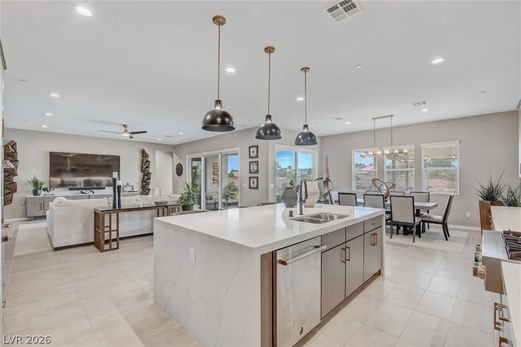 5702 Kings Bluff, Las Vegas, NV 89131