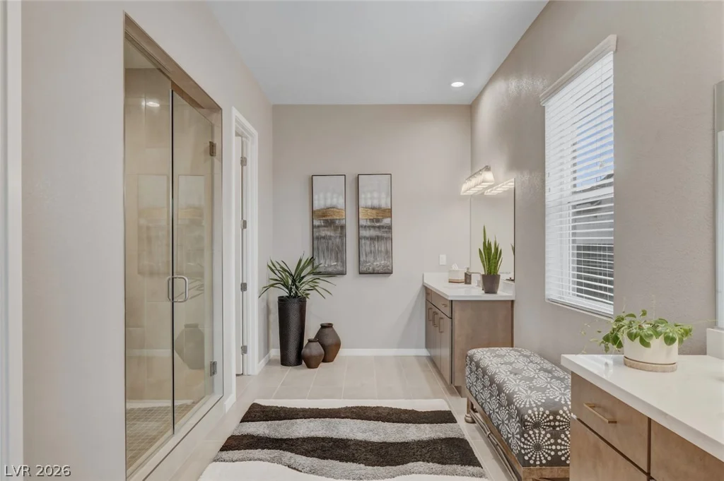5702 Kings Bluff, Las Vegas, NV 89131