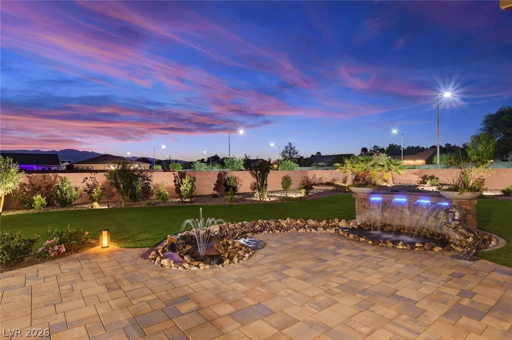 5702 Kings Bluff, Las Vegas, NV 89131