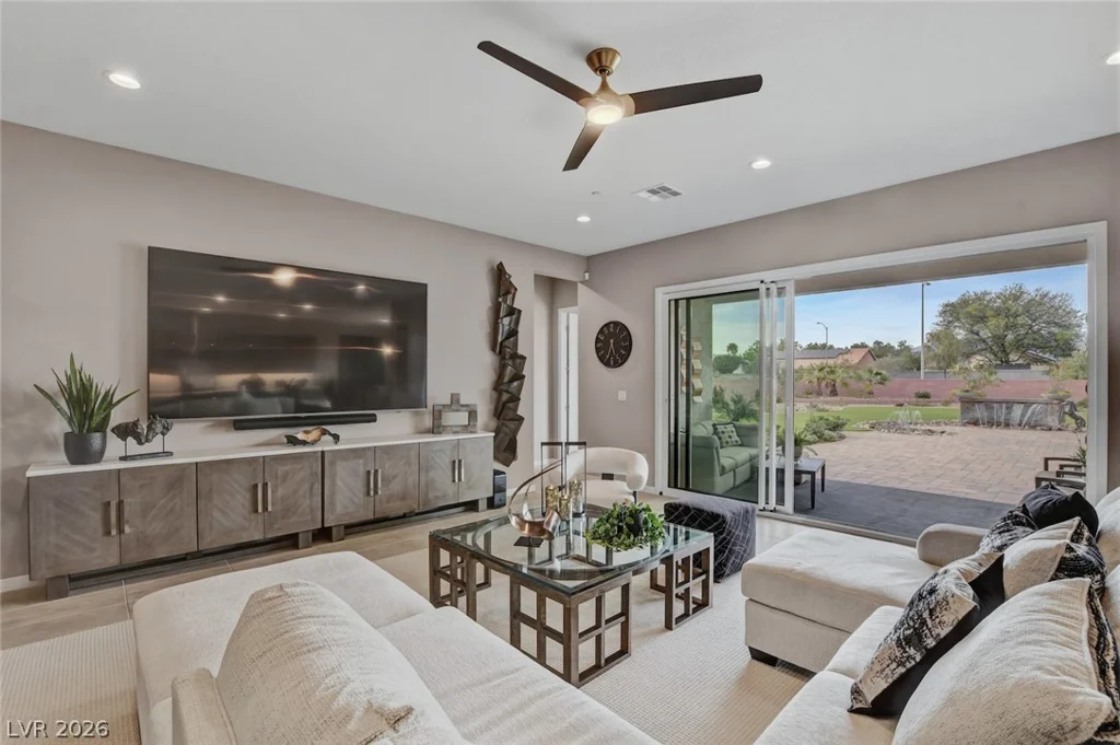 5702 Kings Bluff, Las Vegas, NV 89131