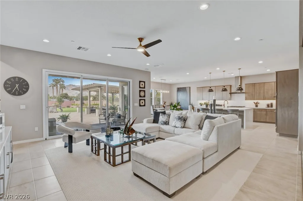 5702 Kings Bluff, Las Vegas, NV 89131