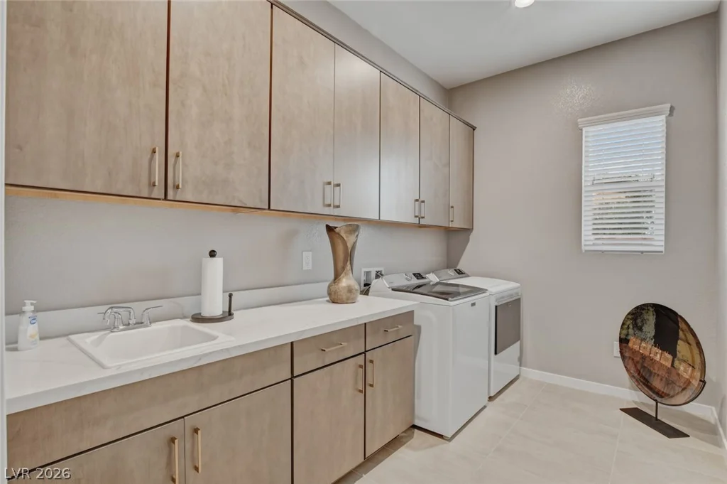 5702 Kings Bluff, Las Vegas, NV 89131