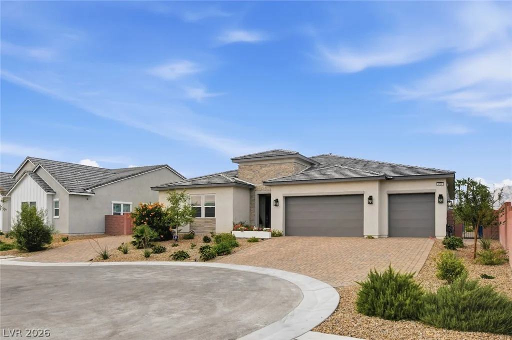 5702 Kings Bluff, Las Vegas, NV 89131