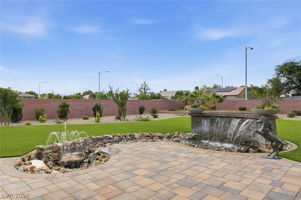 5702 Kings Bluff, Las Vegas, NV 89131