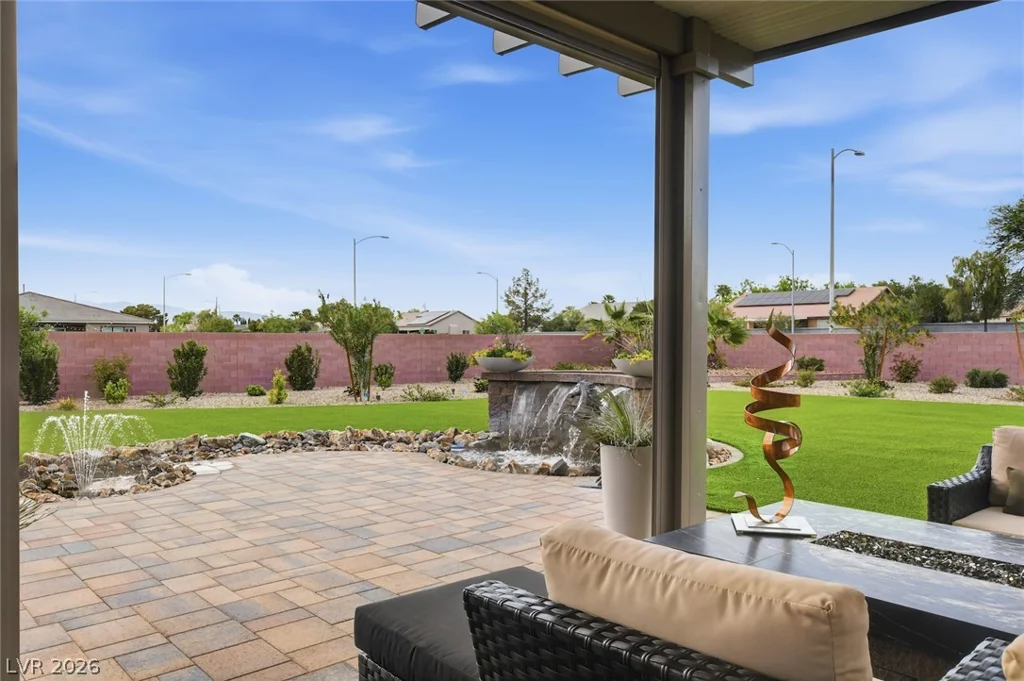5702 Kings Bluff, Las Vegas, NV 89131