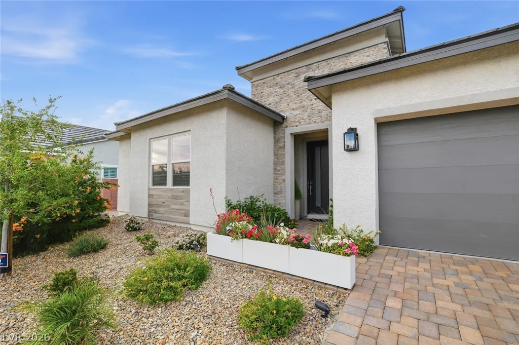 5702 Kings Bluff, Las Vegas, NV 89131