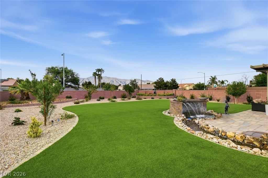 5702 Kings Bluff, Las Vegas, NV 89131