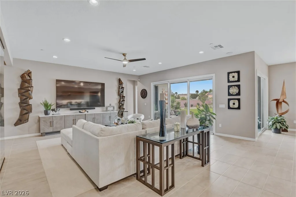 5702 Kings Bluff, Las Vegas, NV 89131