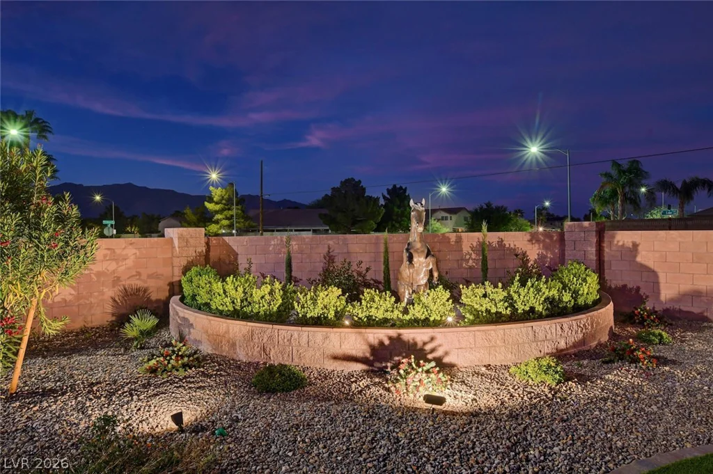 5702 Kings Bluff, Las Vegas, NV 89131
