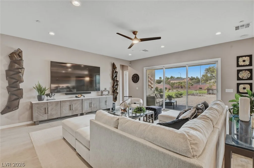 5702 Kings Bluff, Las Vegas, NV 89131