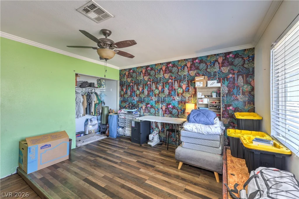 2116 Travis, North Las Vegas, NV 89030